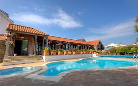 The Farmhouse Hotel And Restaurant